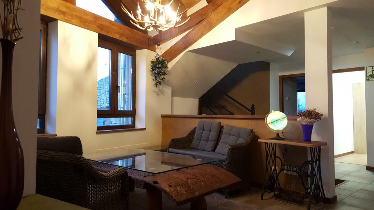La Posada Del Druida Foncebadon Bagian luar foto