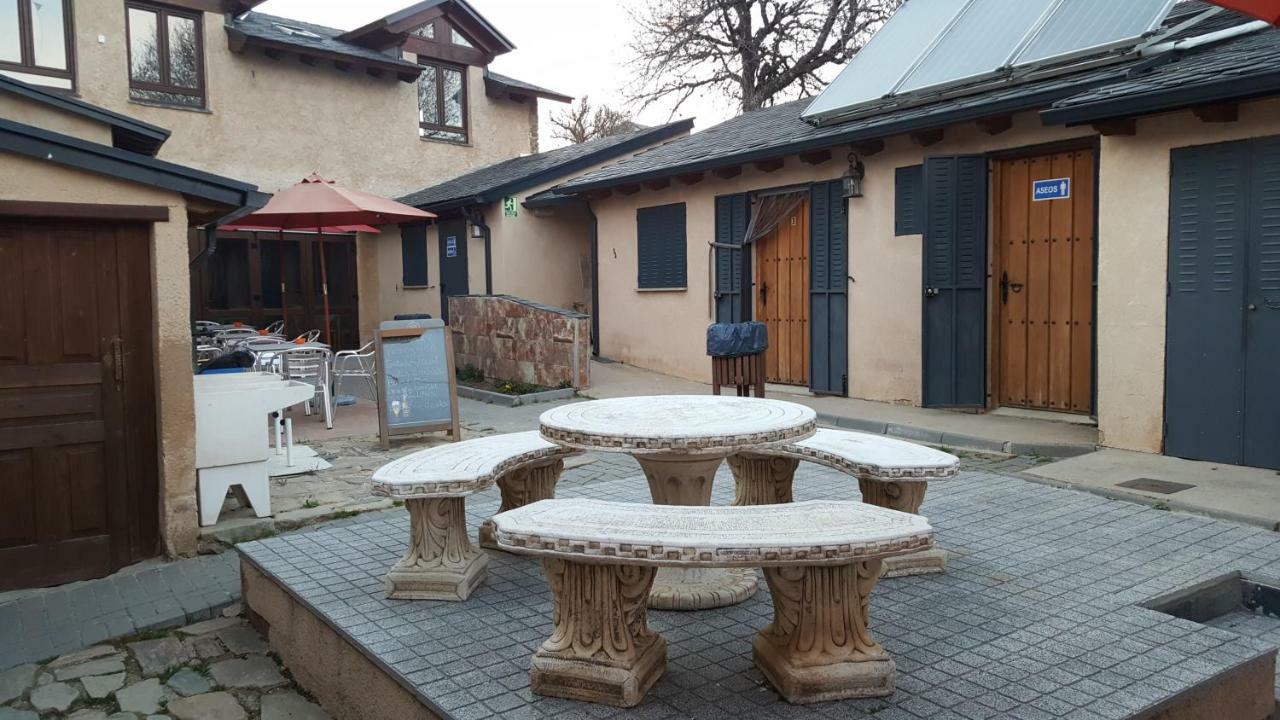 La Posada Del Druida Foncebadon Bagian luar foto