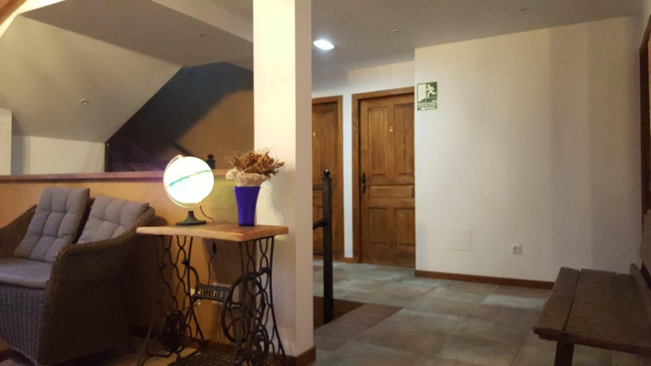 La Posada Del Druida Foncebadon Bagian luar foto
