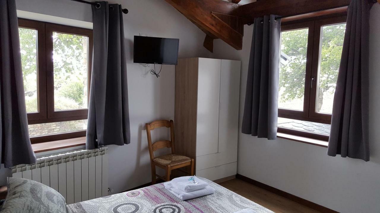 La Posada Del Druida Foncebadon Bagian luar foto